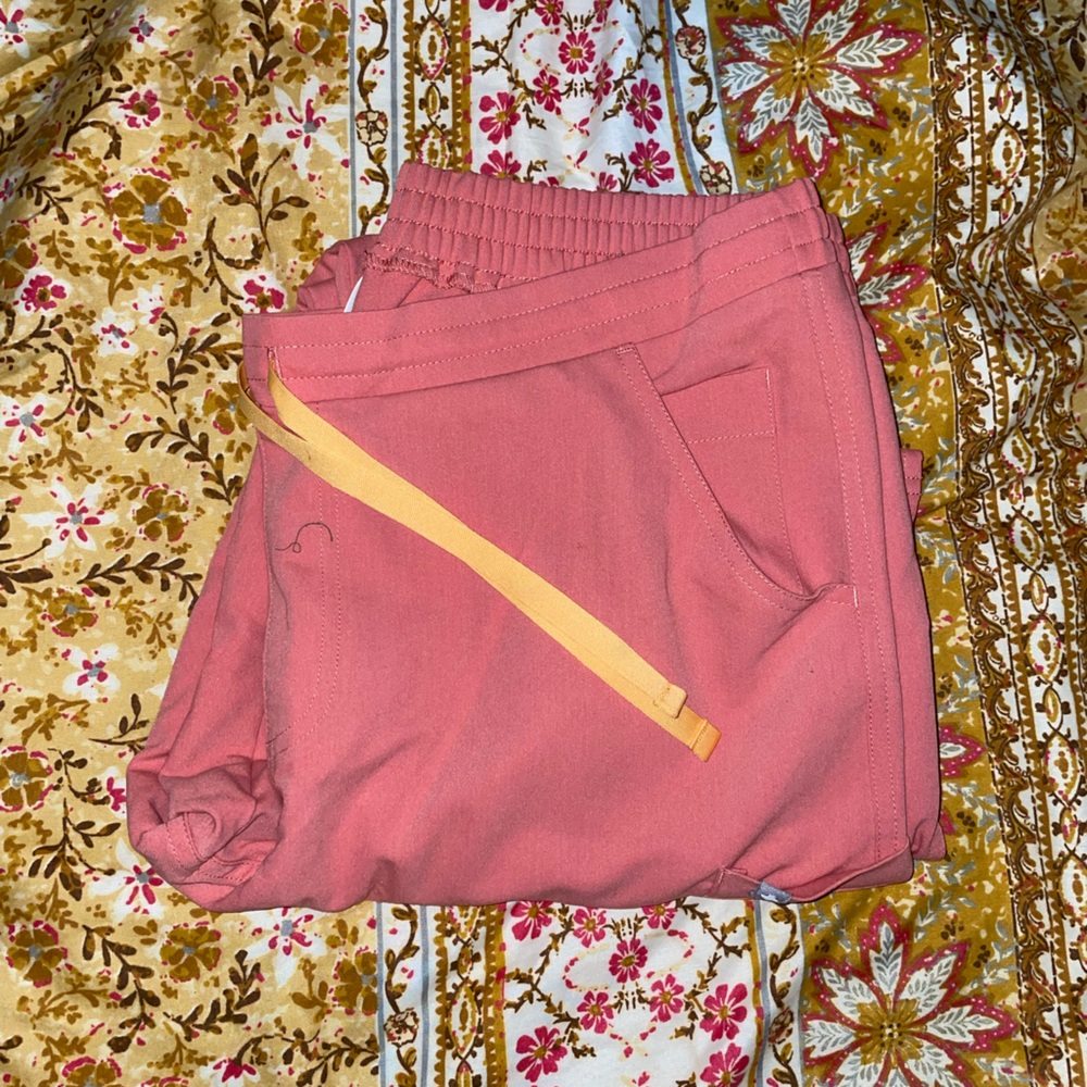 Figs Coral M Yola & M Casma